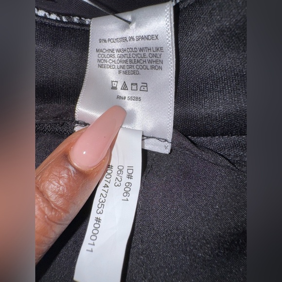 NWT Express Women's Black and White Plaid Pants - Picture 9 of 11